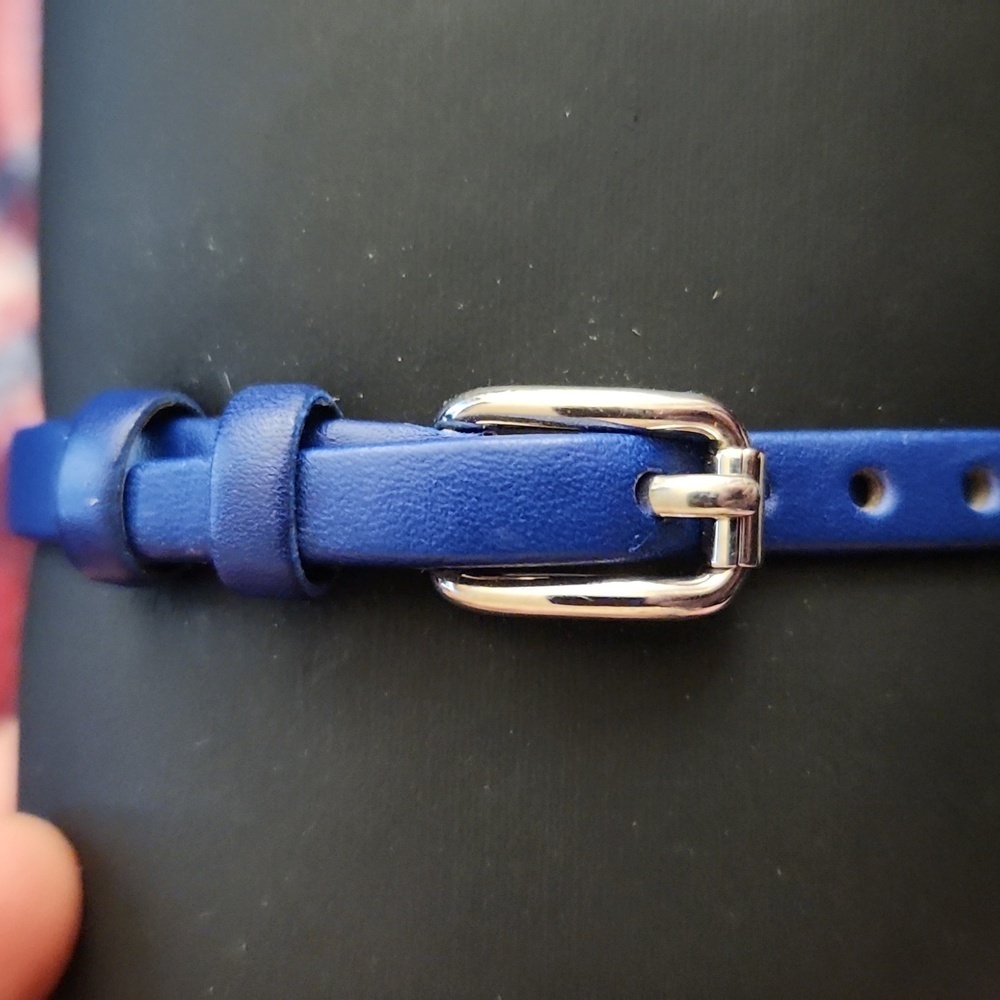 Marc by Marc Jacob's tiny watch - Picture 2 of 5